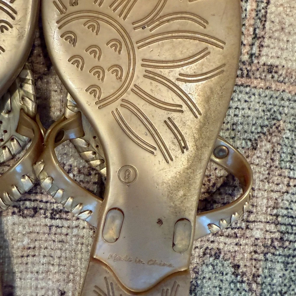 Jack Rogers, jelly  flip flops. Size 9. Good condition! - Picture 3 of 3